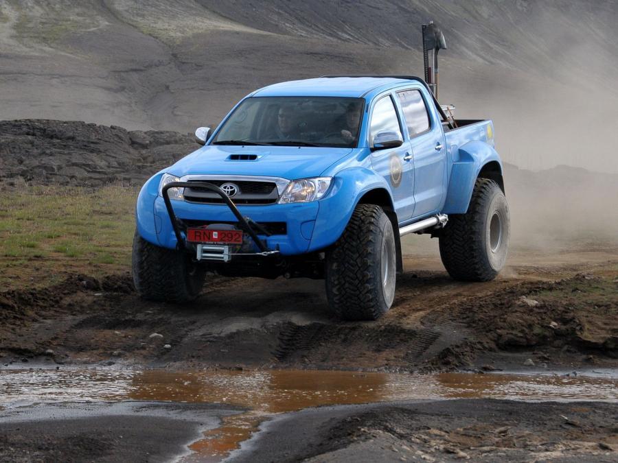 Toyota Hilux AT44 Arctic Trucks 2007 года  (фото 8 из 30)